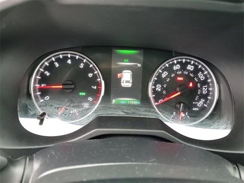 Used 2022 Toyota RAV4 XLE image 13