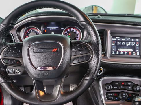 Used 2022 Dodge Challenger R/T image 17