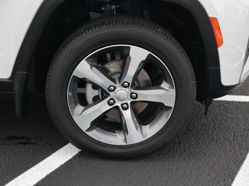 New 2026 Jeep Grand Cherokee Limited AWD/4WD image 8