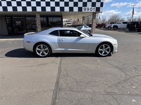 Used 2010 Chevrolet Camaro SS w/ RS Package RWD image 8