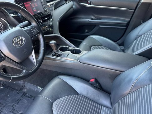 Used 2021 Toyota Camry SE FWD image 12