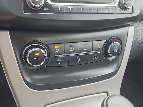 Used 2015 Nissan Sentra SV FWD image 10