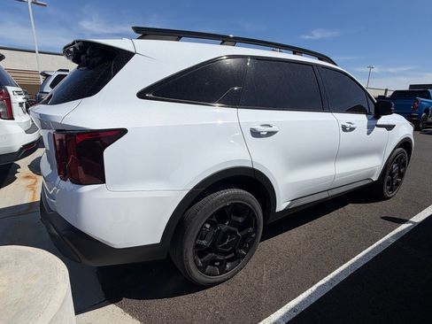 Certified 2024 Kia Sorento X-Line EX image 3