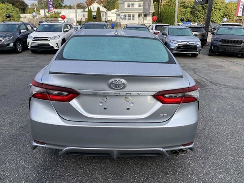Used 2023 Toyota Camry SE image 4