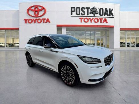 Used 2020 Lincoln Corsair Reserve w/ Appearance Package image 16