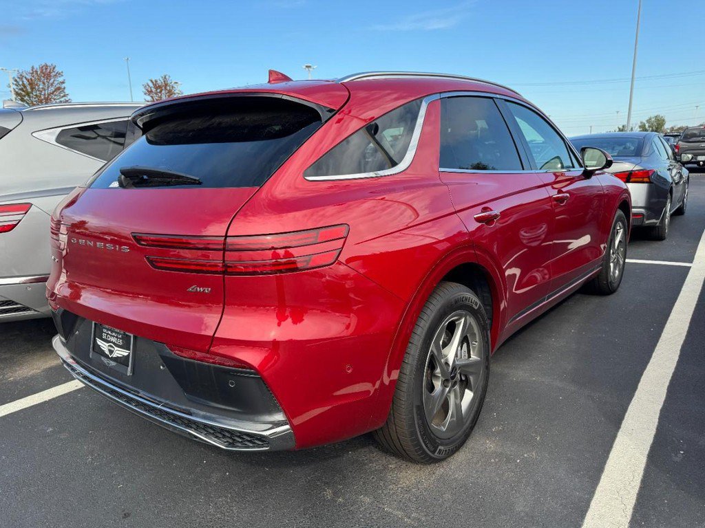 Used 2026 Genesis GV70 2.5T Advanced AWD/4WD image 2
