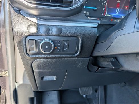 Used 2022 Ford Explorer XLT w/ Equipment Group 202A image 18