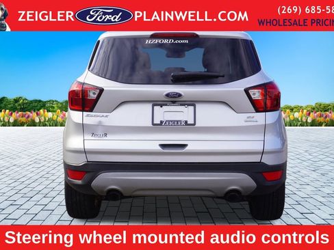 Used 2019 Ford Escape SE image 4