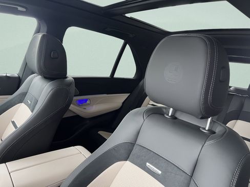 Certified 2025 Mercedes-Benz GLE 53 AMG 4MATIC image 21