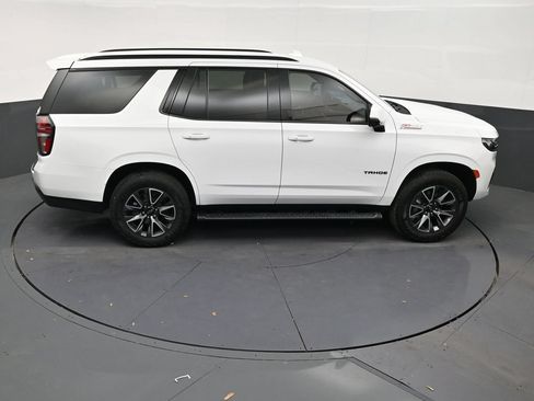 Used 2023 Chevrolet Tahoe Z71 w/ Luxury Package AWD/4WD image 17