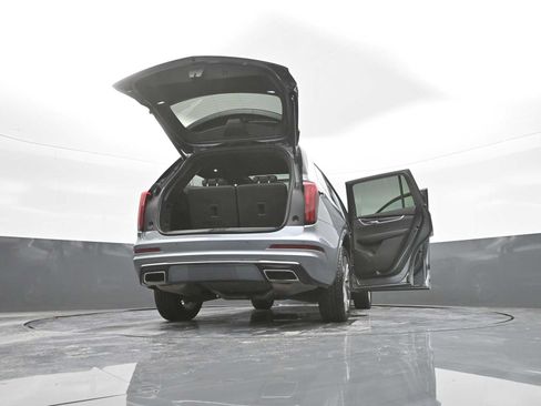 Used 2022 Cadillac XT6 Premium Luxury AWD/4WD image 48