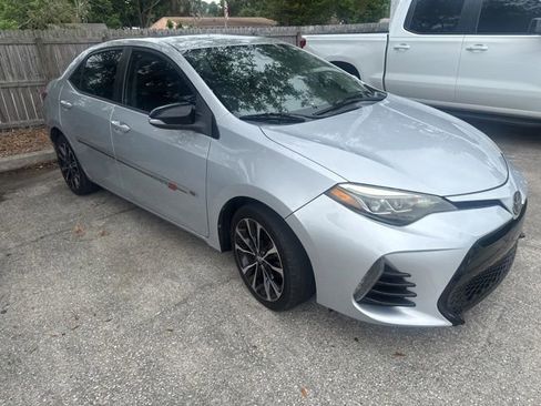 Used 2017 Toyota Corolla SE FWD image 1