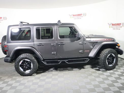 Used 2018 Jeep Wrangler Unlimited Rubicon w/ LED Lighting Group AWD/4WD image 3