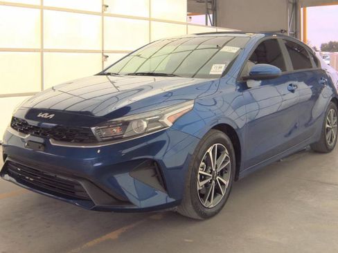 Used 2024 Kia Forte LXS image 2