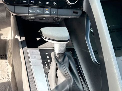Used 2023 Hyundai Elantra SEL image 16