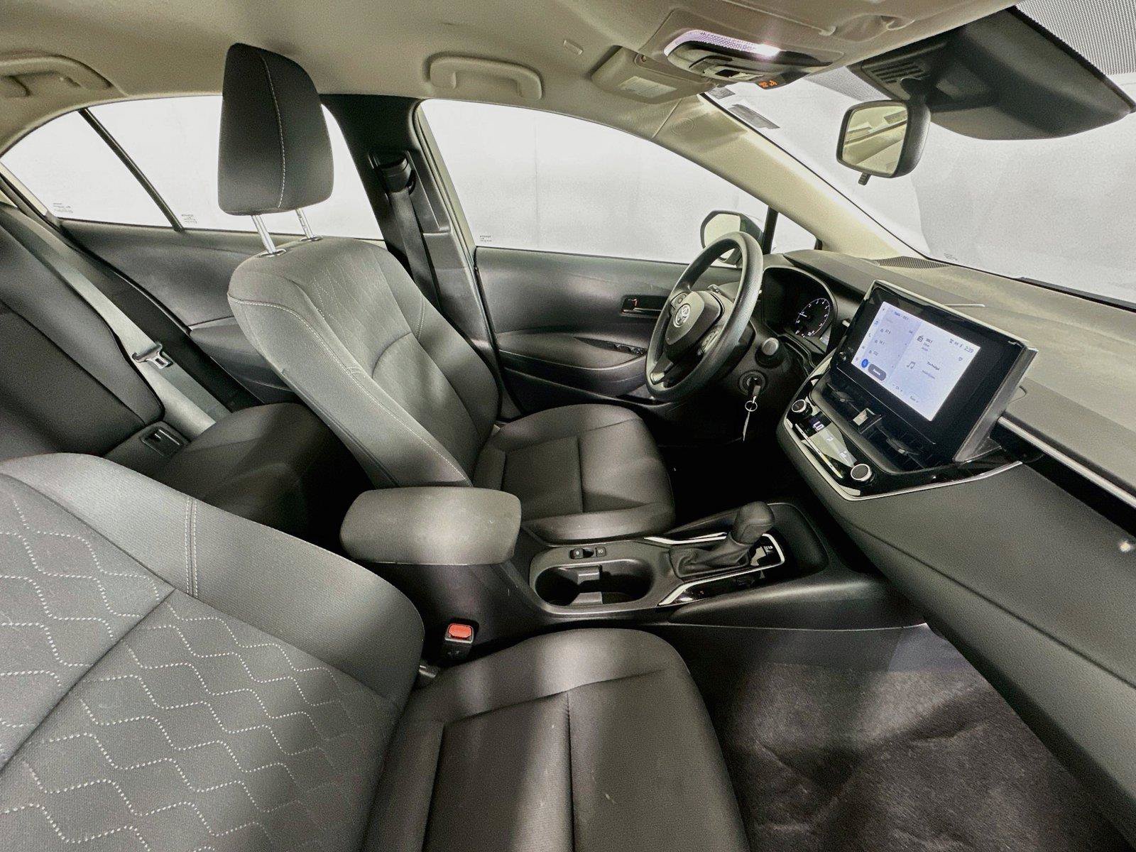 Used 2025 Toyota Corolla LE FWD image 26