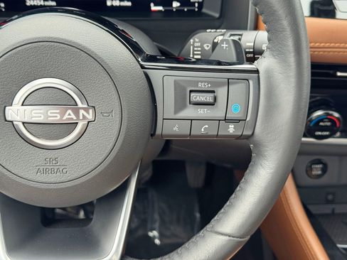 Used 2024 Nissan Rogue Platinum w/ Platinum Premium Package FWD image 23