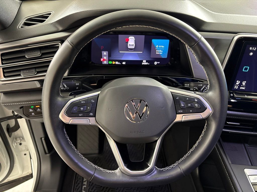 Used 2024 Volkswagen Atlas Cross Sport SE FWD image 34