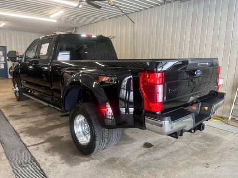 Used 2022 Ford F350 XLT w/ XLT Premium Package image 2