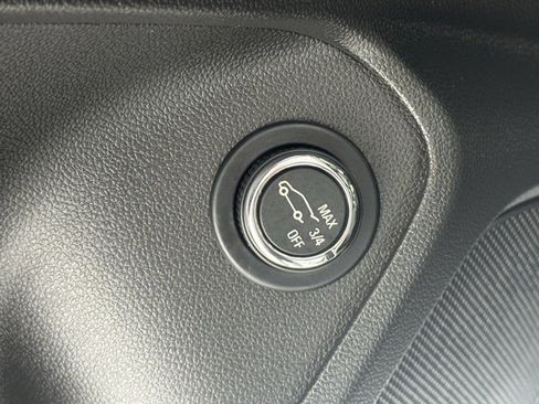 Certified 2023 Chevrolet TrailBlazer RS w/ Sun and Liftgate Package image 39