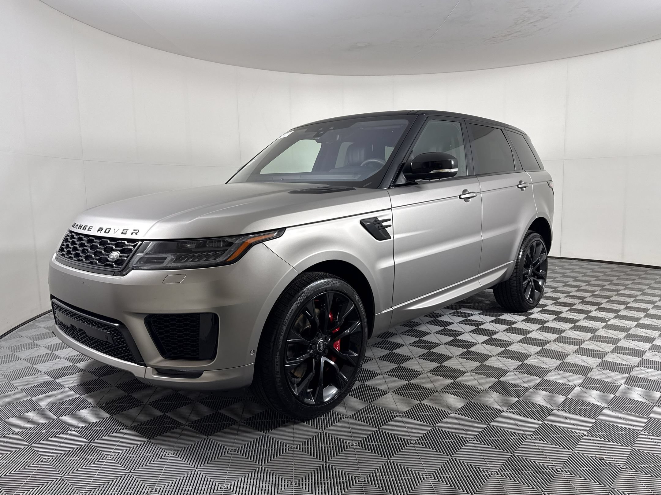Used 2021 Land Rover Range Rover Sport HST AWD/4WD image 1