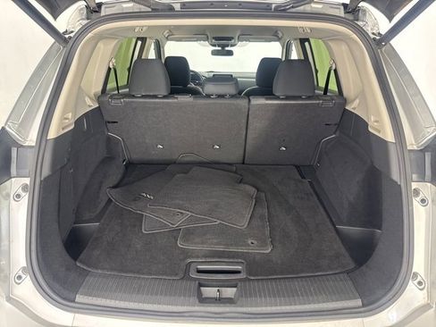 Certified 2024 Nissan Rogue SV image 25