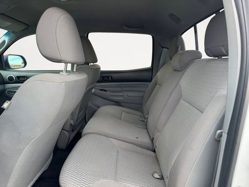 Used 2013 Toyota Tacoma PreRunner image 13