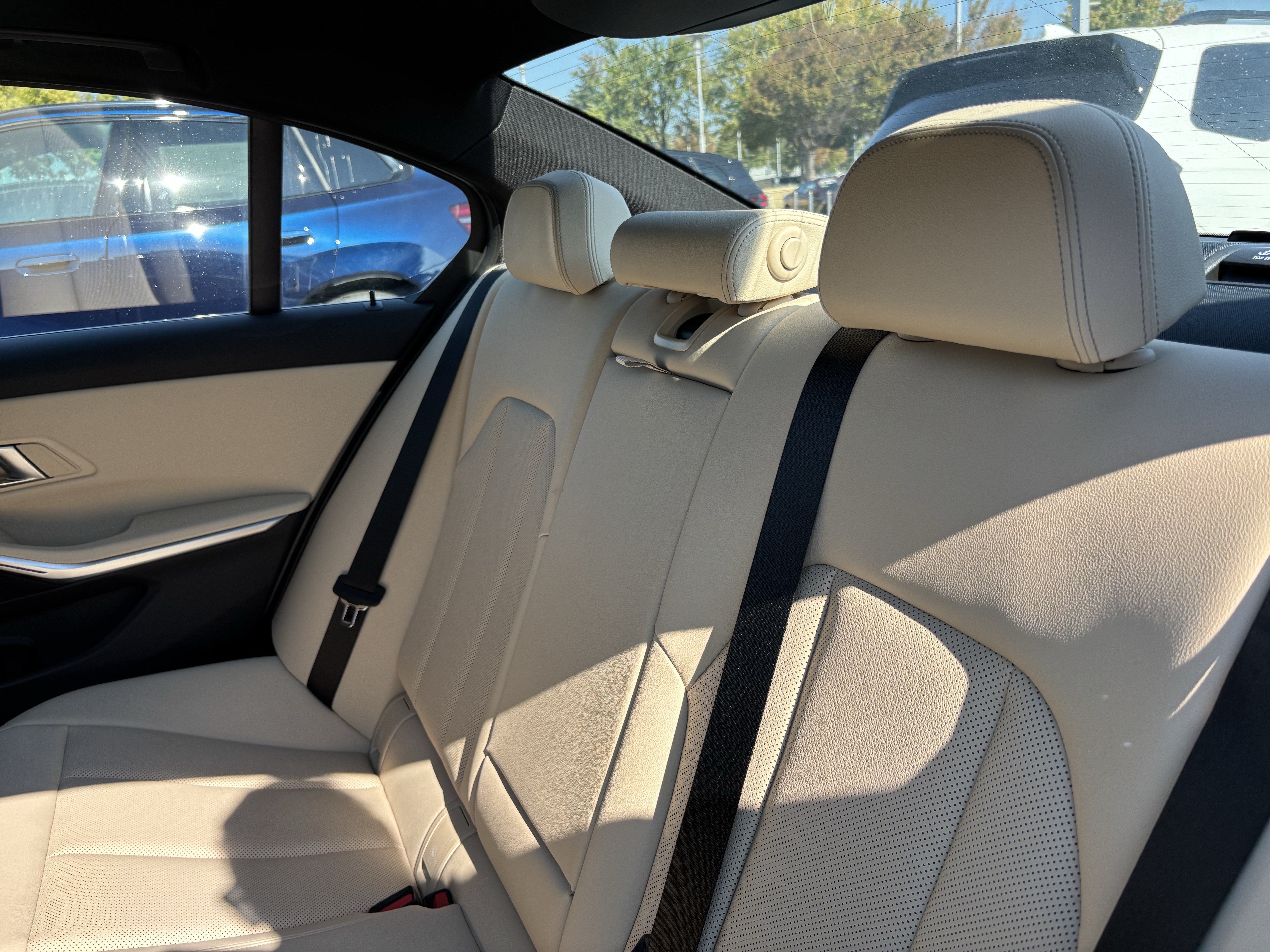 Certified 2025 BMW 330i Sedan RWD image 32
