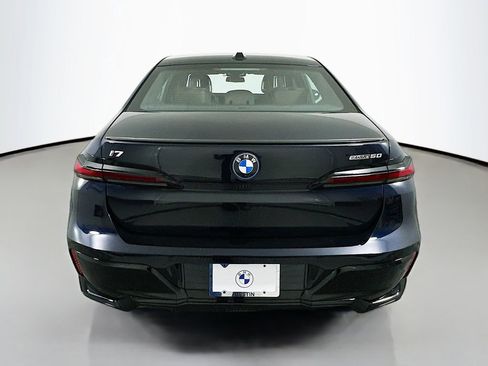Used 2025 BMW i7 eDrive50 w/ Executive Package image 6