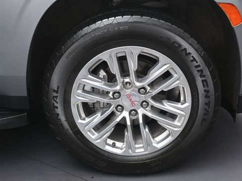 Used 2023 GMC Yukon XL SLT AWD/4WD image 9