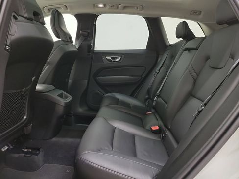 Used 2025 Volvo XC60 B5 Core image 13