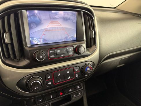 Used 2016 GMC Canyon SLT image 23