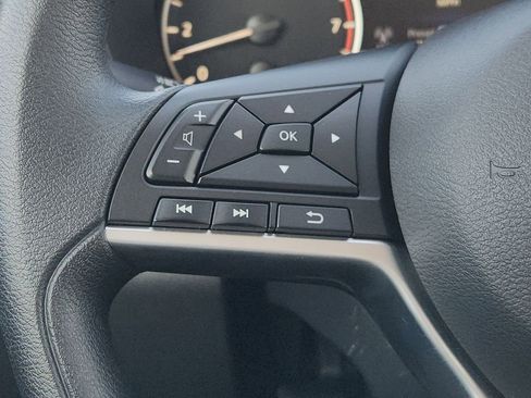 Used 2025 Nissan Altima 2.5 SV image 28