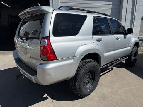 Used 2008 Toyota 4Runner SR5 AWD/4WD image 2
