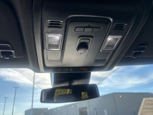 Used 2024 Chevrolet Tahoe LT image 17