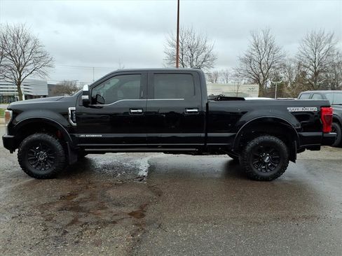 Used 2022 Ford F350 Platinum w/ Tremor Off-Road Package image 2
