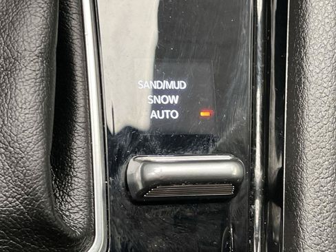 Used 2023 Jeep Compass Limited AWD/4WD image 15