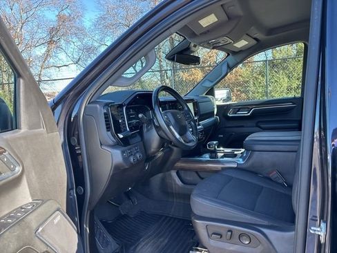 Used 2024 Chevrolet Silverado 1500 RST w/ Convenience Package II AWD/4WD image 15