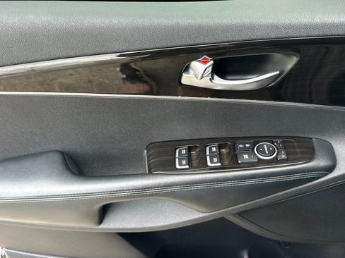 Used 2019 Kia Sorento EX image 10