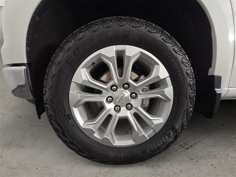 Certified 2023 Chevrolet Silverado 1500 LTZ image 14