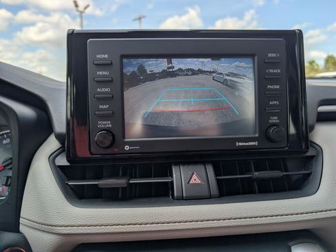 Used 2020 Toyota RAV4 XLE image 19