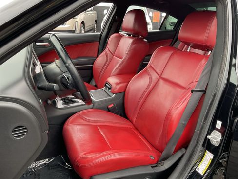 Used 2022 Dodge Charger R/T w/ Plus Group RWD image 18