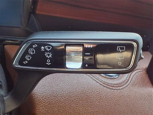 Certified 2023 Lincoln Navigator L Reserve image 18