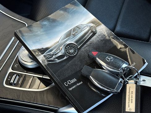 Used 2015 Mercedes-Benz C 300 4MATIC Sedan image 4