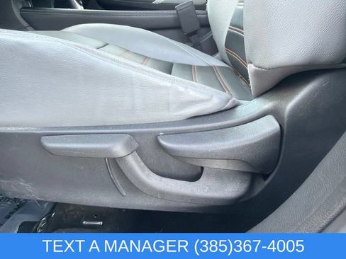 Used 2023 Nissan Kicks SR w/ SR Premium Package FWD image 13
