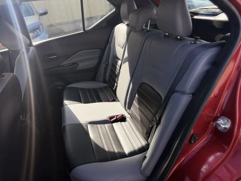 Used 2023 Nissan Kicks SR w/ SR Premium Package FWD image 17