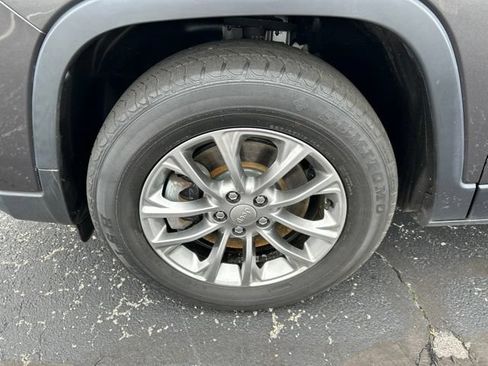Used 2021 Jeep Cherokee Latitude Lux AWD/4WD image 17