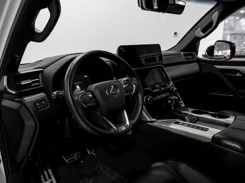 Used 2024 Lexus LX 600 F Sport image 6
