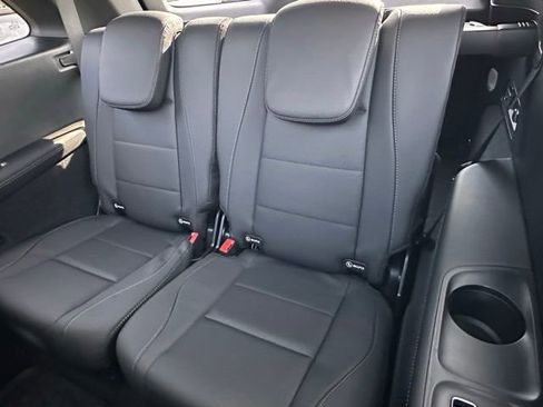 Certified 2025 Mercedes-Benz GLS 450 4MATIC image 24