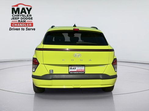 Used 2024 Hyundai Kona SEL FWD image 6
